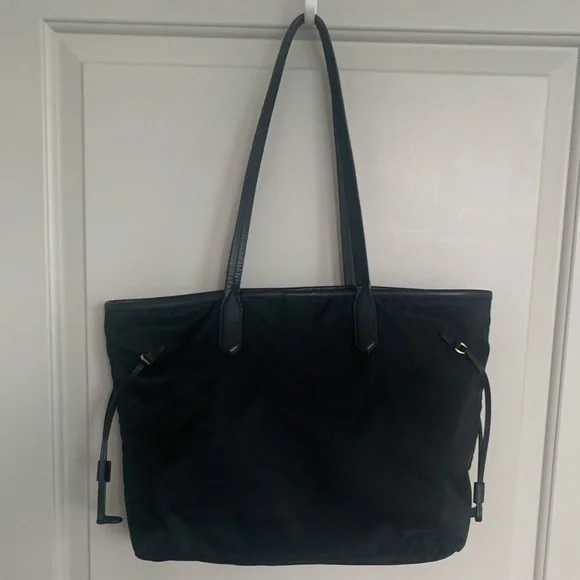 Prada black nylon tote with dust bag - Picture 3 of 16